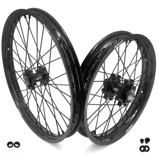 black-hub-black-rim-black-nipple-black-spoke