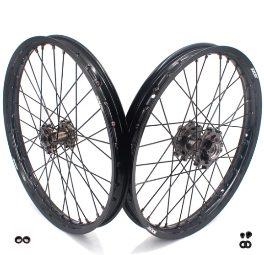 titanium-hub-black-rim-titanium-nipple-black-spoke